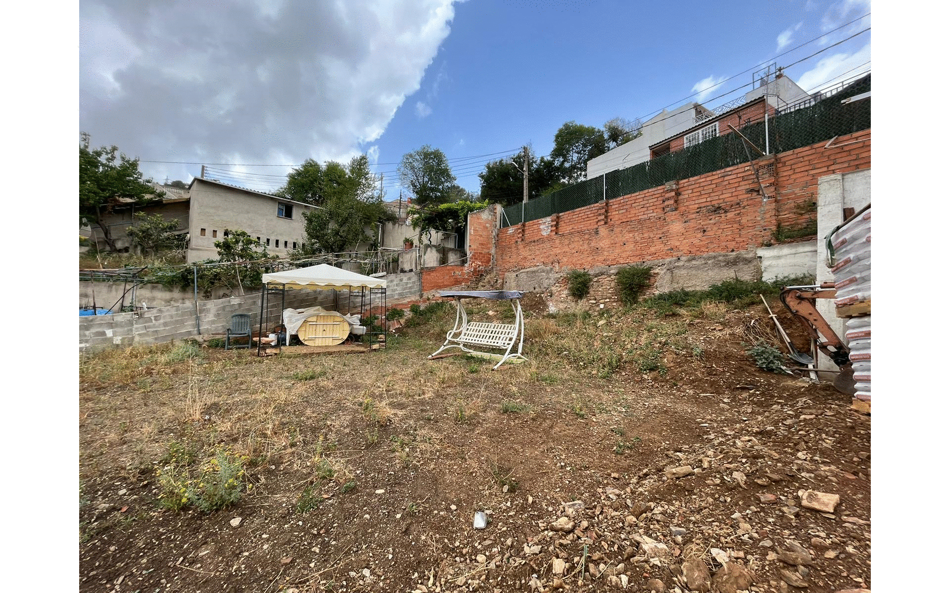 ¿Qué te conviene más: comprar una casa o un terreno para construir?